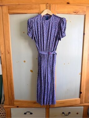 Vintage periwinkle floral midi dress